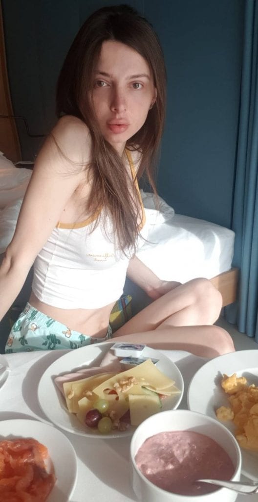 Ts Vica having breakfast